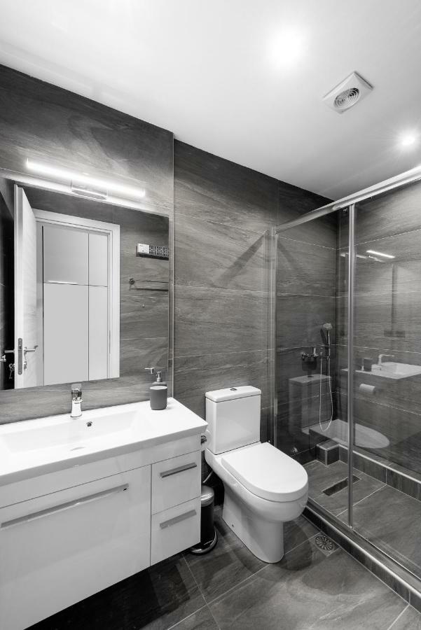 M&F Luxury Suites Est. 2019 / F Suite سالونيك المظهر الخارجي الصورة
