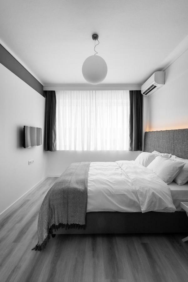 M&F Luxury Suites Est. 2019 / F Suite سالونيك المظهر الخارجي الصورة